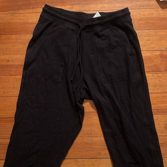 Alo Yoga Soho Sweatpant in Black - Picture 4 of 5